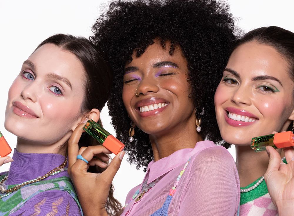 pH Color-Changing Makeup: The Beauty Trend We’ll Be Seeing Everywhere This Year