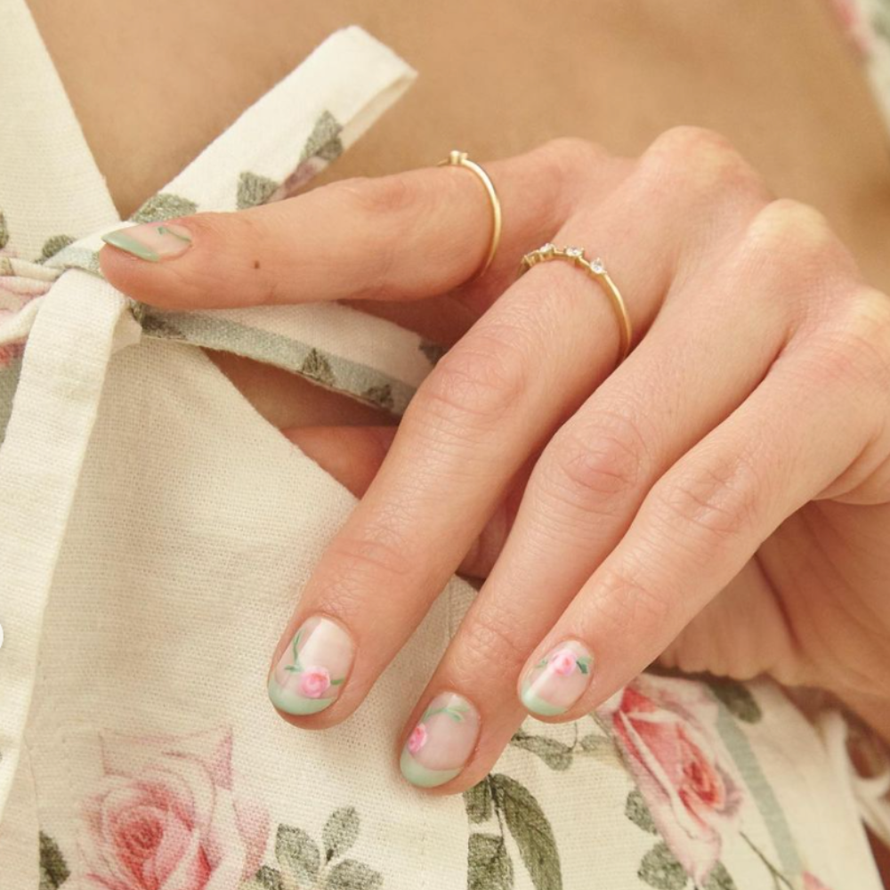 baby french nails floral
