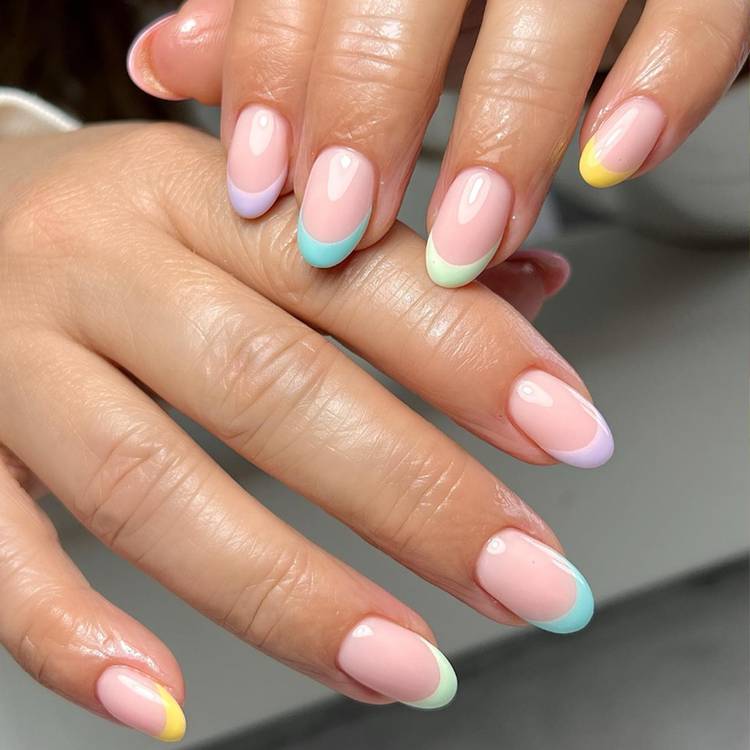Pastel French manicure