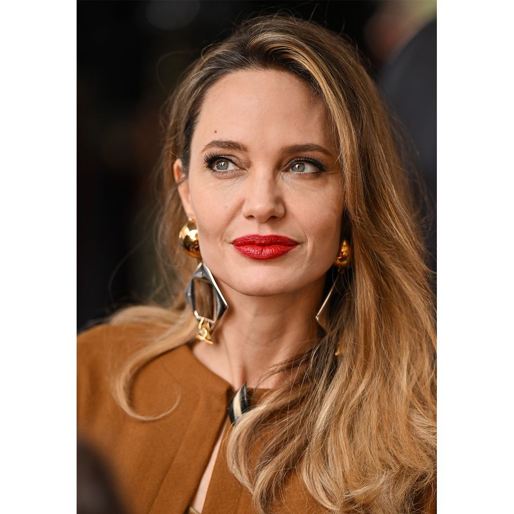 angelina jolie square face