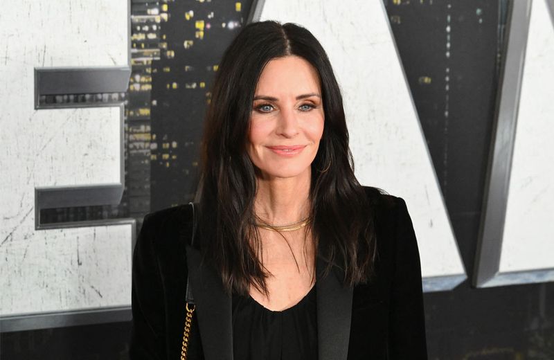 Courteney Cox Loves This Retinol Serum, Says She Discovered the Brand on the Set of “Friends”