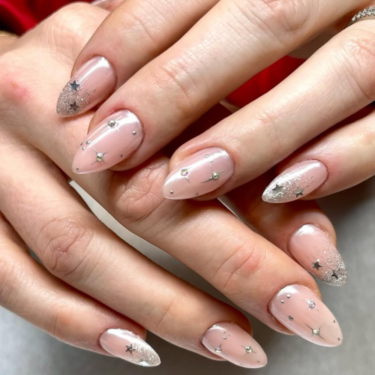 glazed donut silver nails