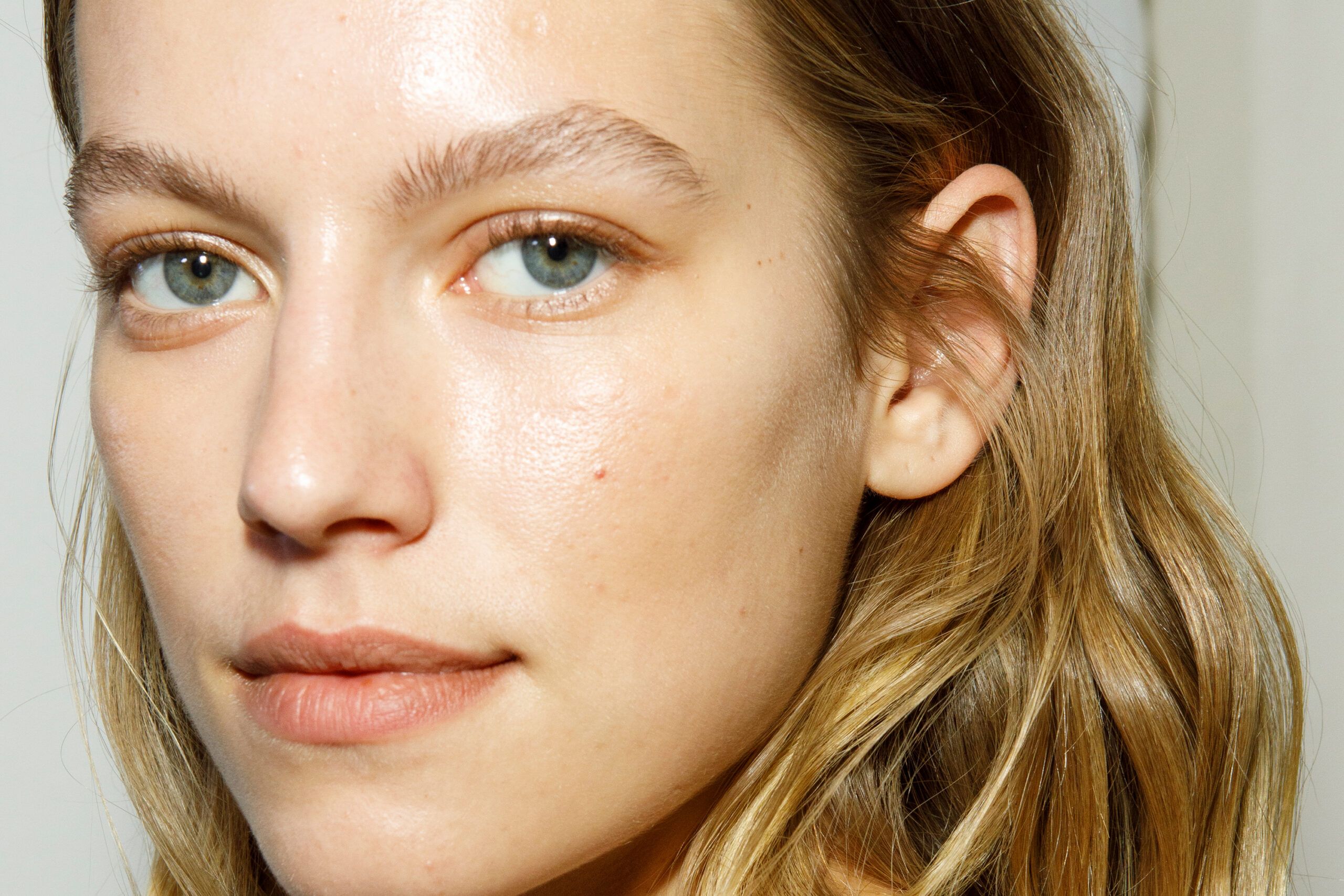 Get a Natural, Crease-Free Look with These 6 Cream Shadows