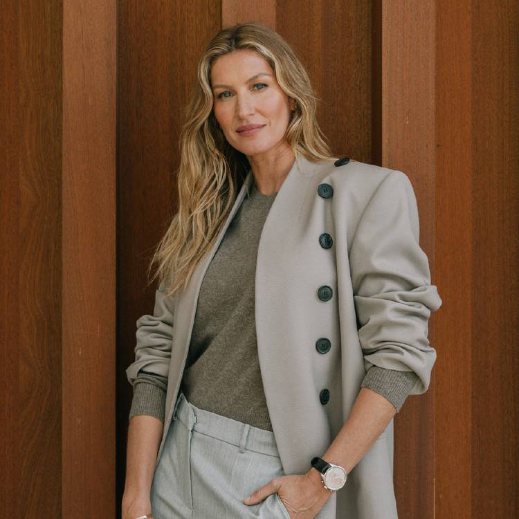 Gisele Bundchen looks on during a tour of the IWC Manufacturing Centre on April 10, 2024 in Schaffhausen, Switzerland.isele Bündchen