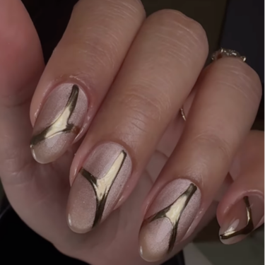 peach platinum nails