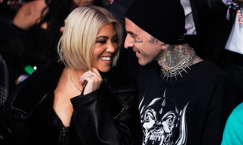 kourtney kardashian postpartum body