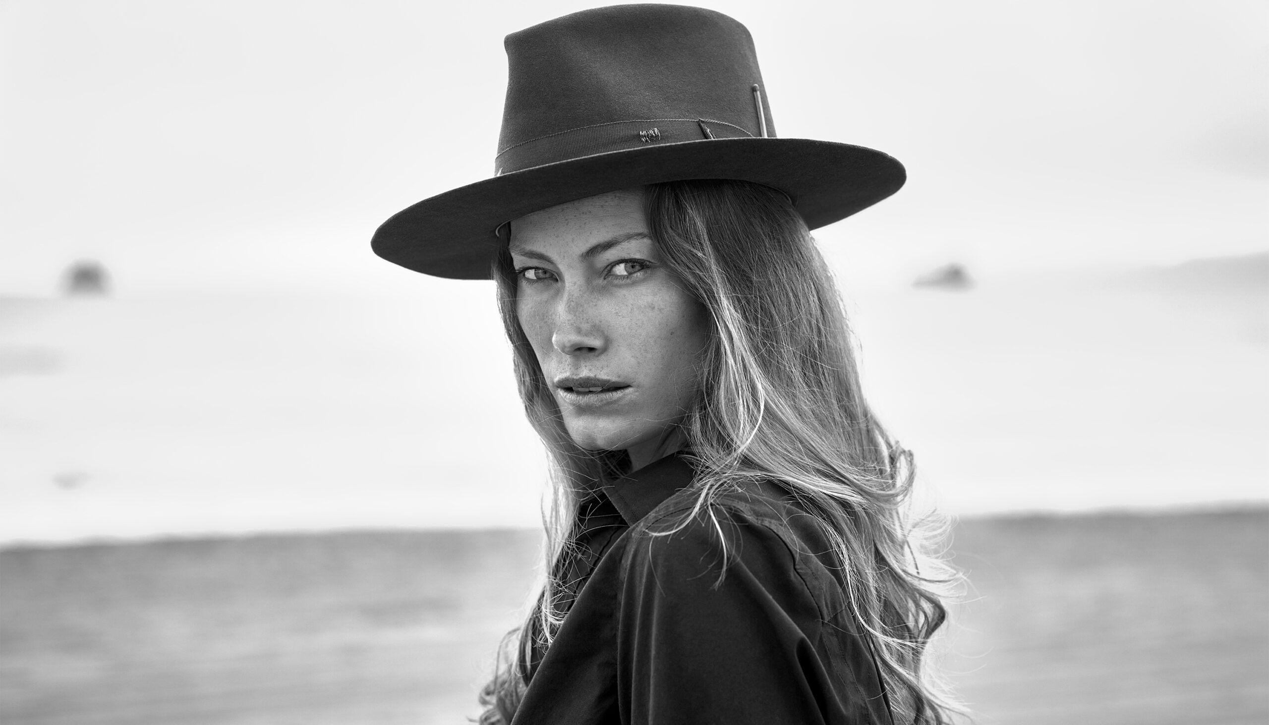 Alyssa Sutherland Shares the “Evil Dead” Glam Steps That Got Her Into Character