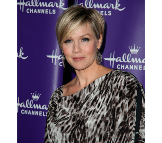 10 Stars Who Admit to Injectables Jennie Garth 
