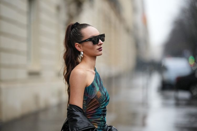 Sleek ponytail