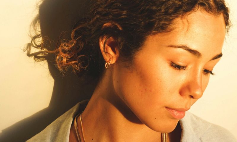 woman portrait in sunlight