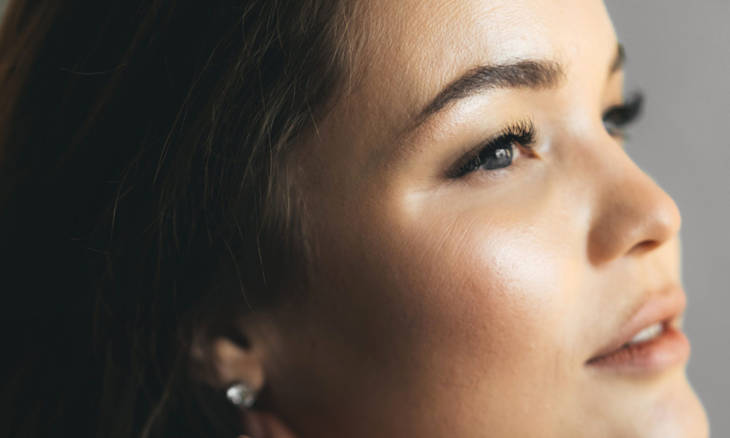 under-eye color correcting cream concealer