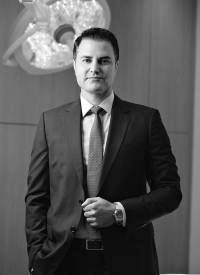 Dr. Paul Afrooz