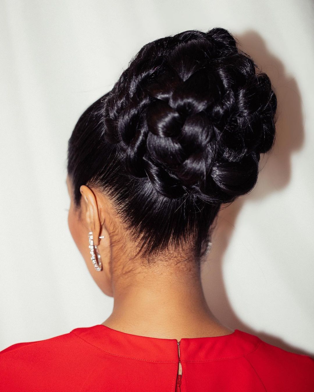 Elegant top-knot