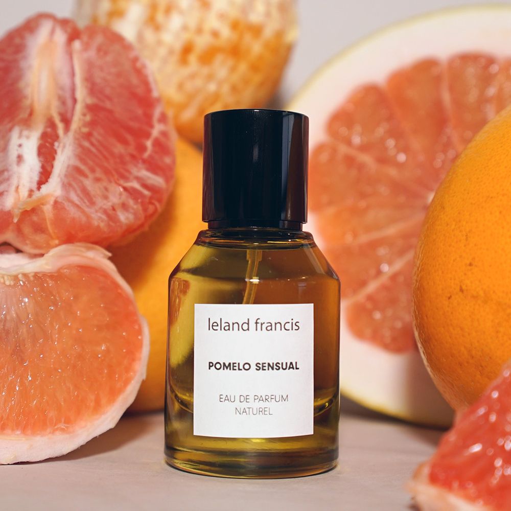 Leland Franis Pomelo Sensual