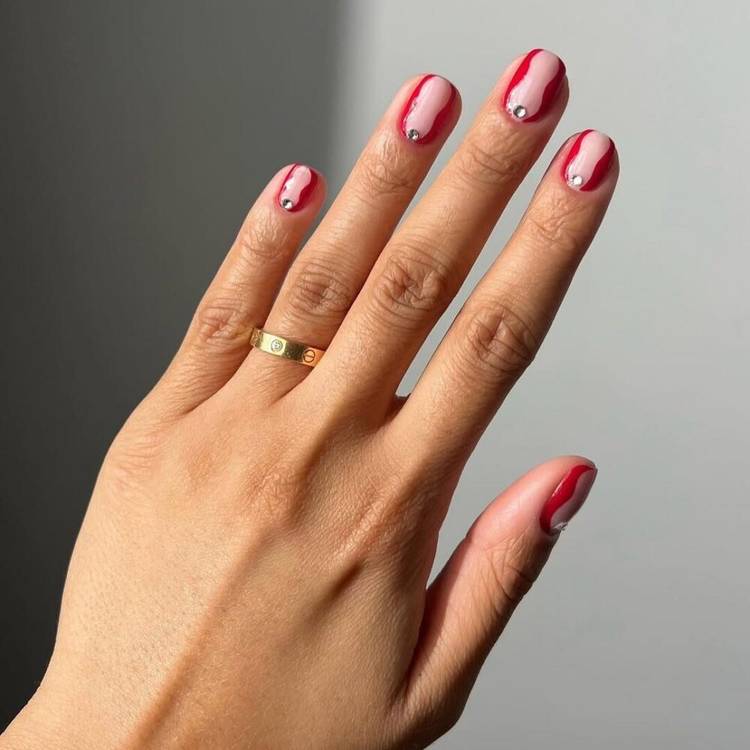 Hourglass Nails