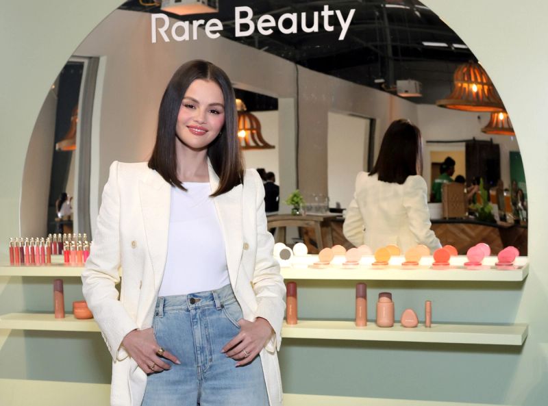 Selena Gomez attends Rare Beauty's 4th annual Mental Health Summit at Rolling Greens on May 01, 2025 in Los Angeles