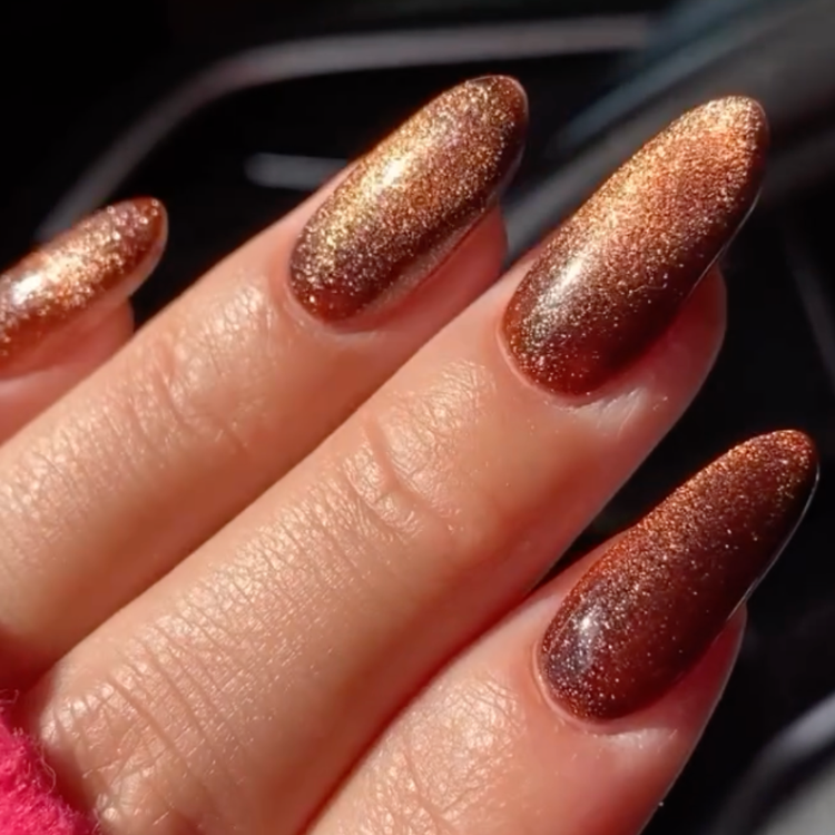 Cinnamon Cat Eye
