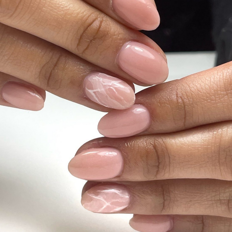 Simple Quartz Accent