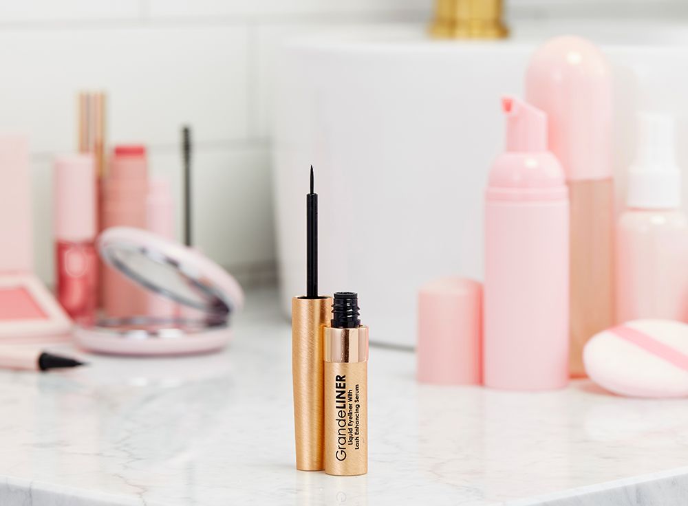 This Smudge-Free Liquid Eyeliner Also Contains Lash-Enhancing Serum