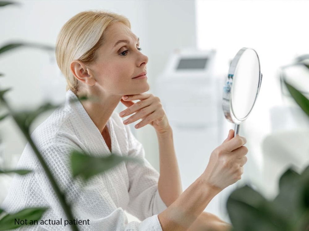 Jessica Simpson Partners With Emface, the Latest Facial-Sculpting Technology