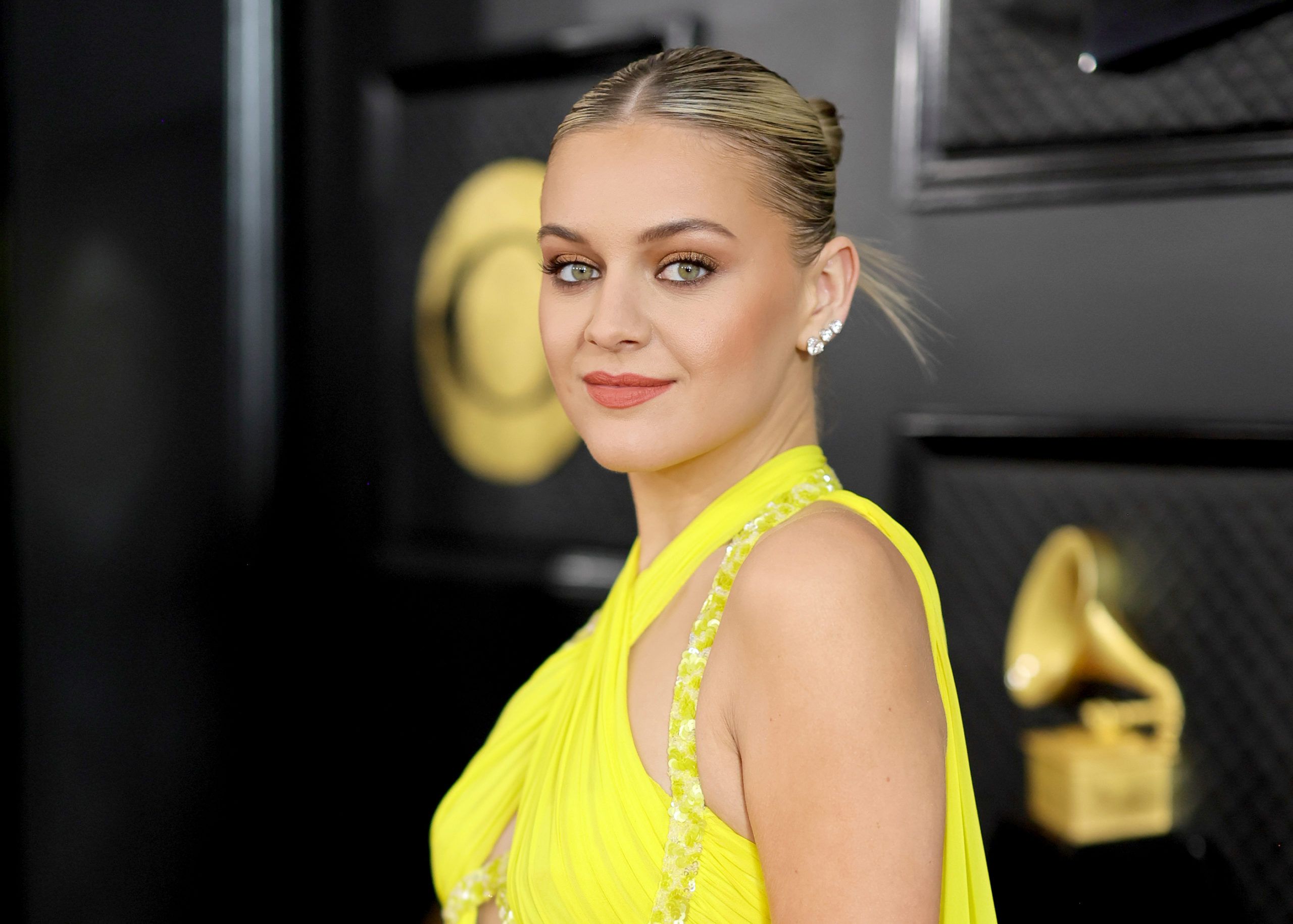 Kelsea Ballerini Wore This $7 Foundation to the Grammys