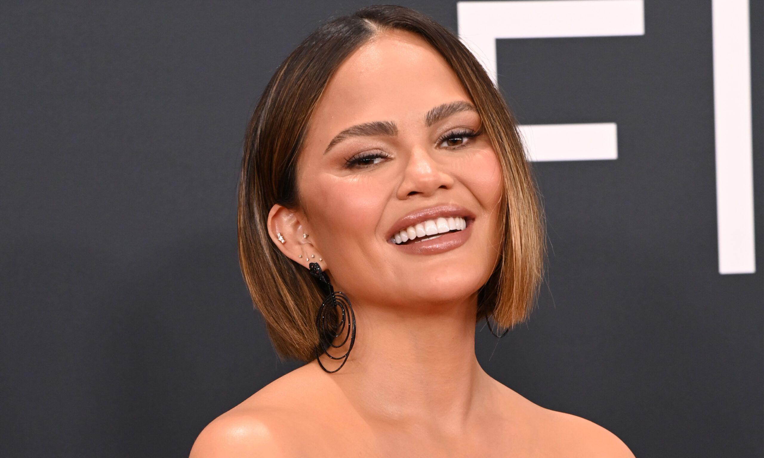 Chrissy Teigen attends the 67th GRAMMY Awards on February 02, 2025 in Los Angeles, California.