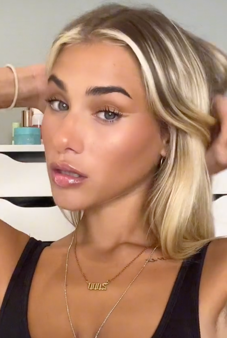 Invisible eyeliner