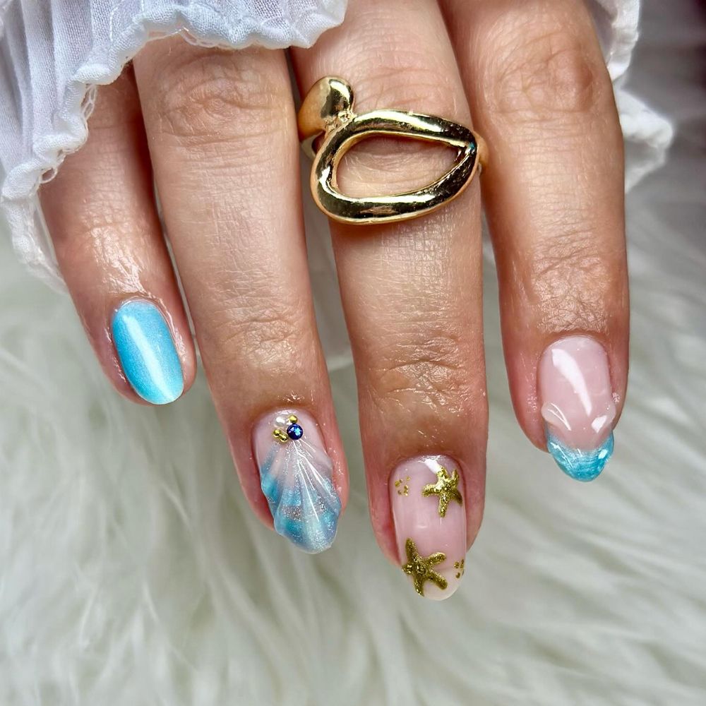 Aquamarine Nails