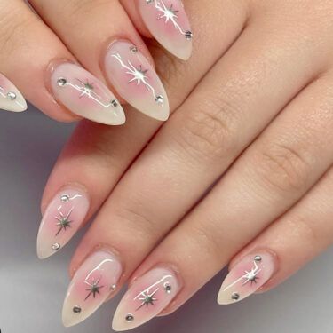 strawberry milky aura nails