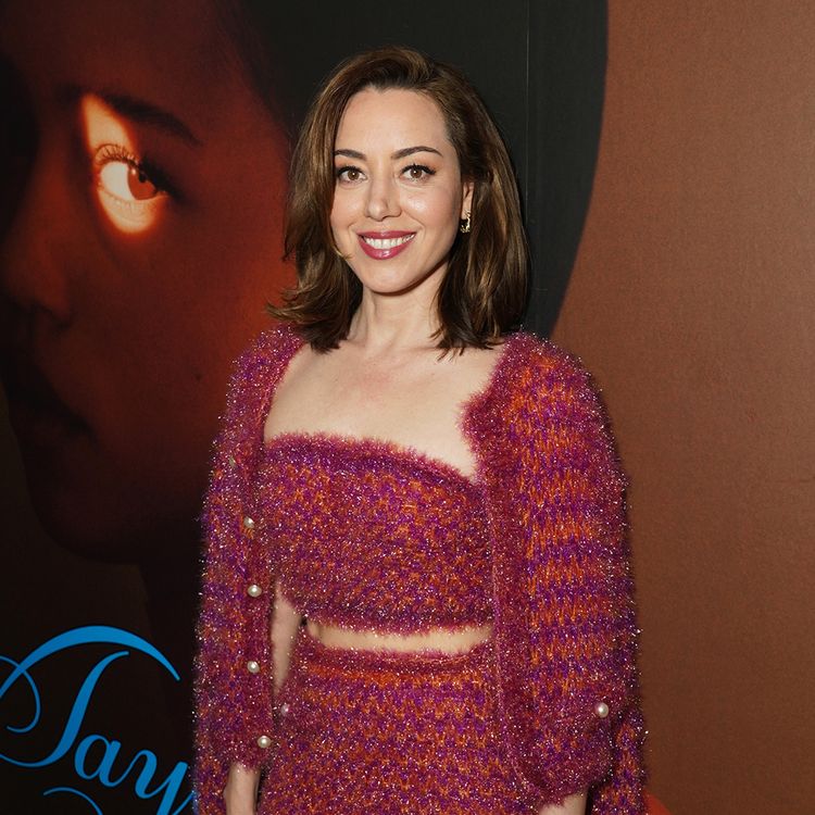 aubrey plaza layered bob