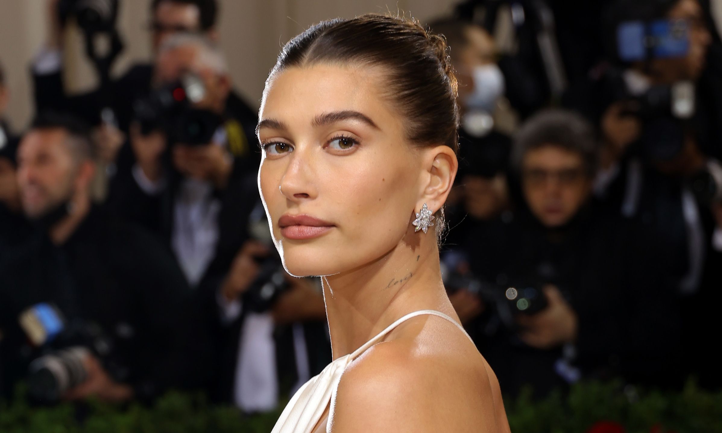 Hailey Bieber attends The 2022 Met Gala Celebrating "In America: An Anthology of Fashion" at The Metropolitan Museum of Art on May 02, 2022 in New York City.