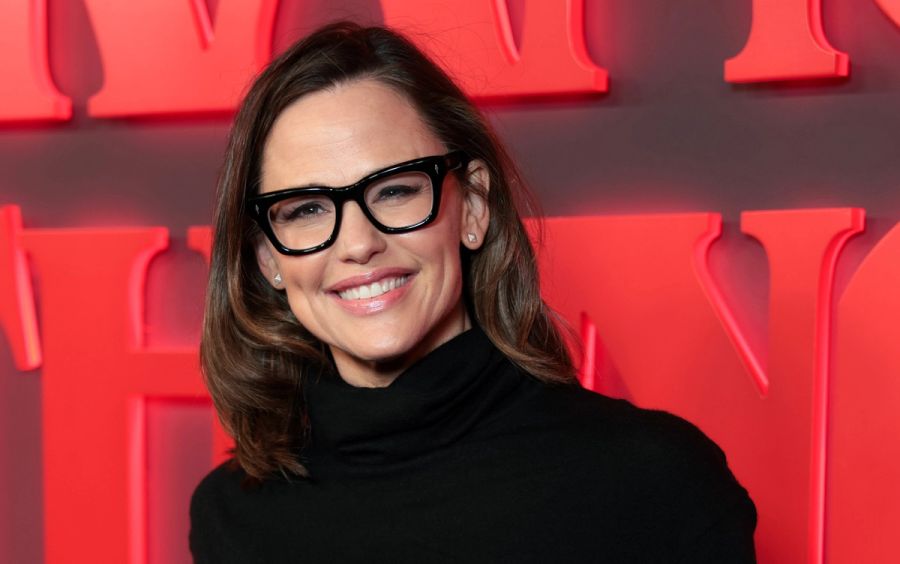 The $40 Retinol Jennifer Garner Says ‘Will Change Your Skin’