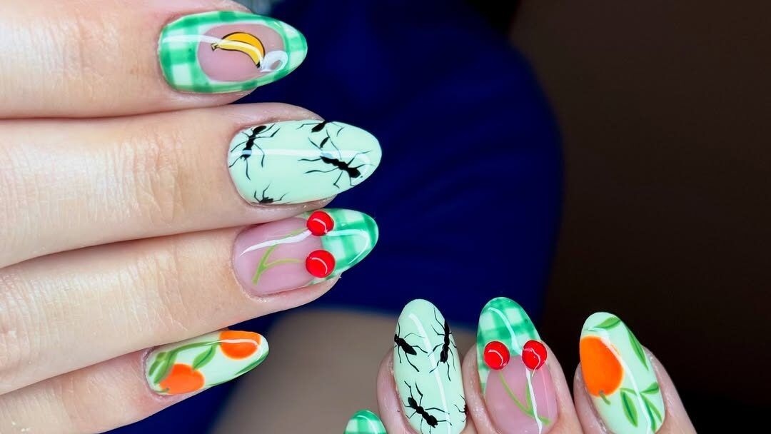 Mixed nail art manicure trend