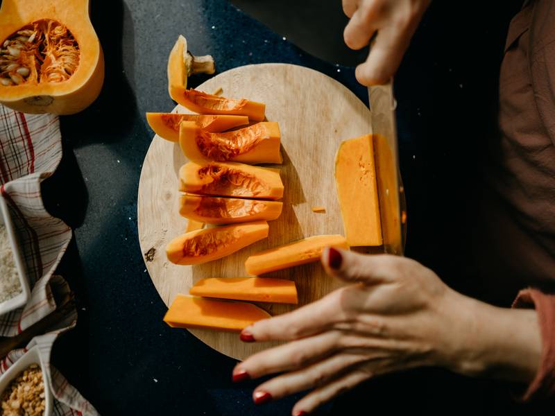 The Top Fall Foods to Eat for Better Skin