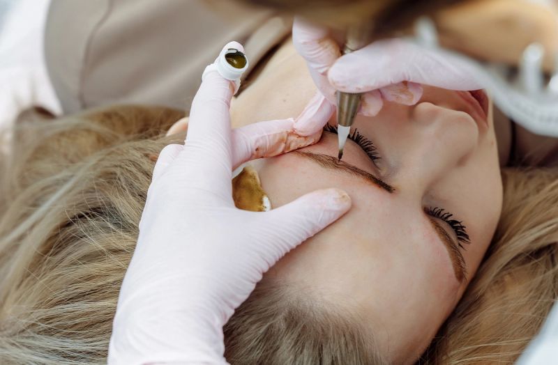Are People Still Getting Their Eyebrows Microbladed?