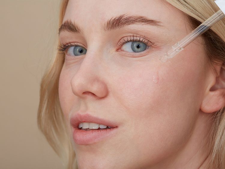 It can brighten dark spots