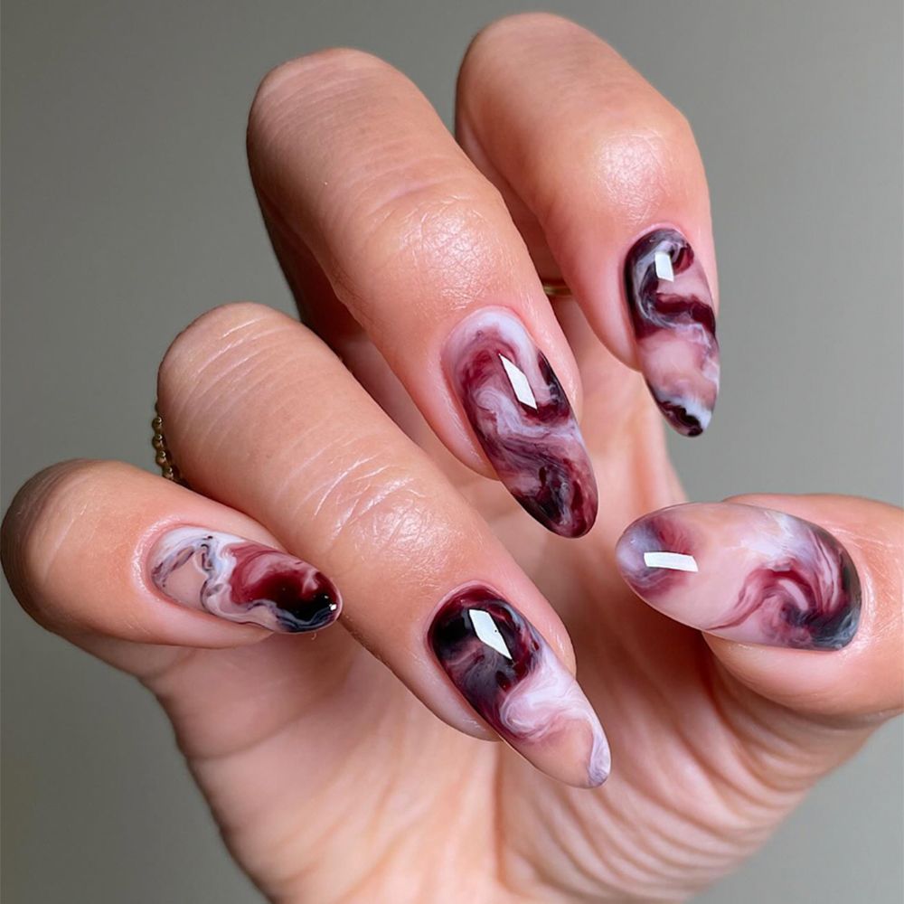 Latte Swirl Nails