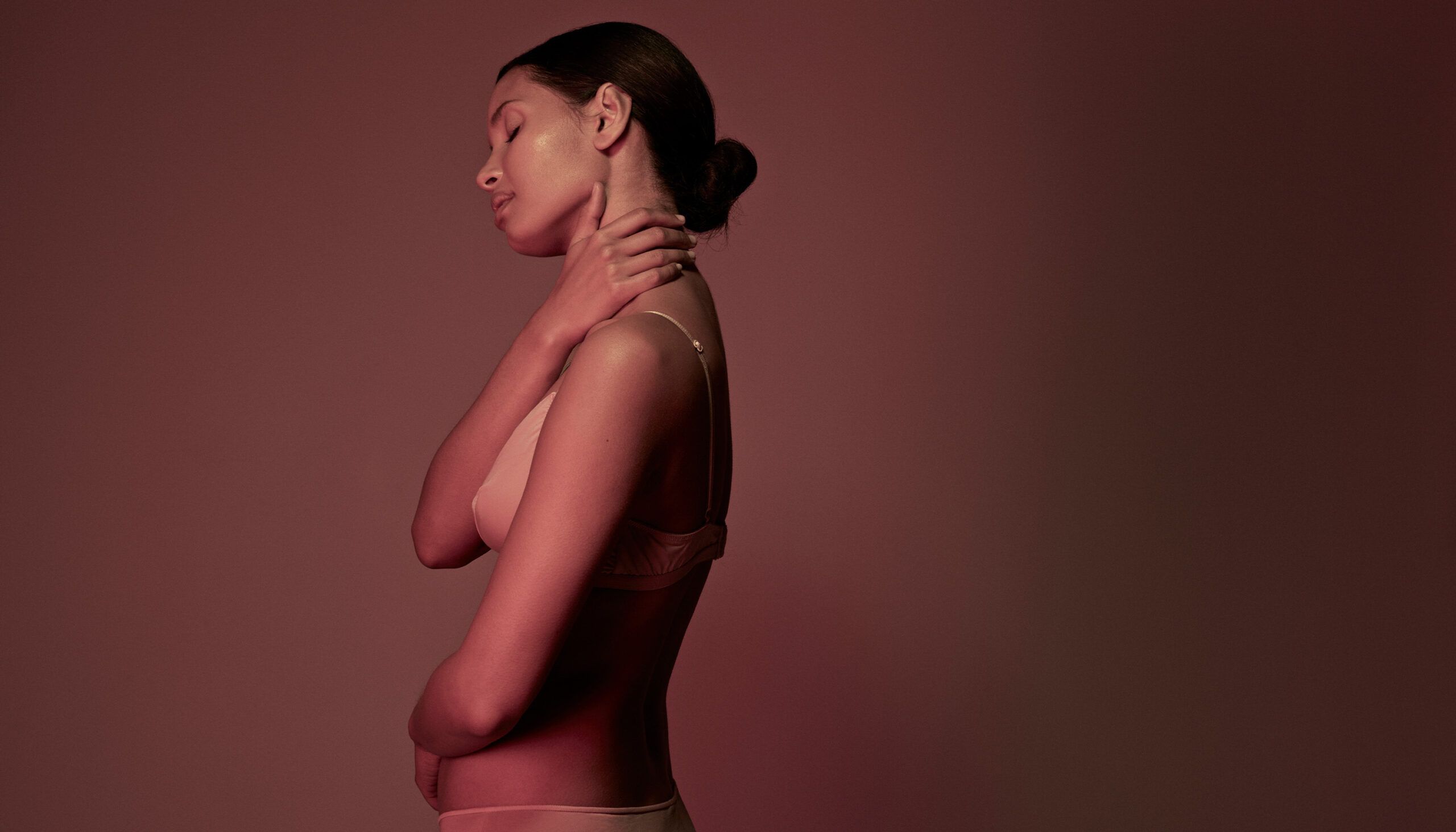 7 Signs to Get Your Breasts Checked If You Have Implants