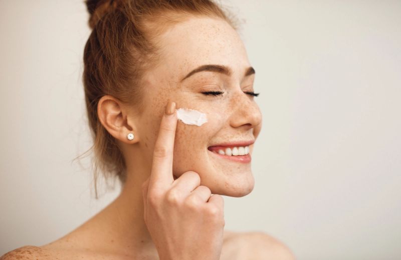 8 Beauty Products Experts Say You Should *Never* Share