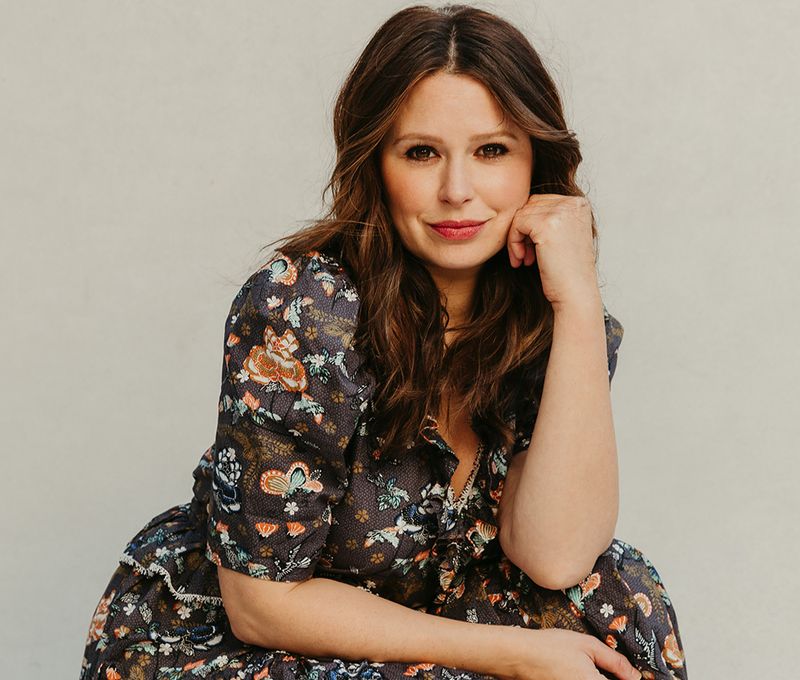 Katie Lowes on Skin Care, Shondaland and the Art of the Scam
