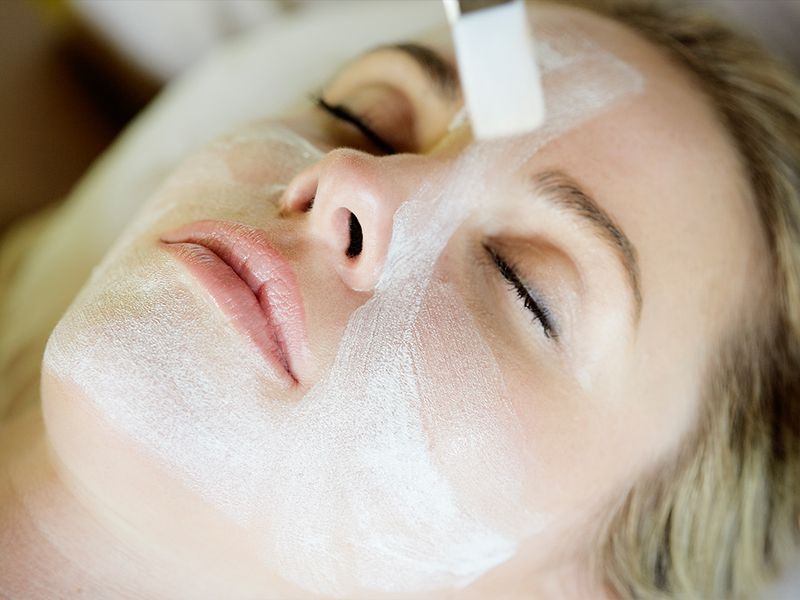 6 Benefits of Monthly Facials
