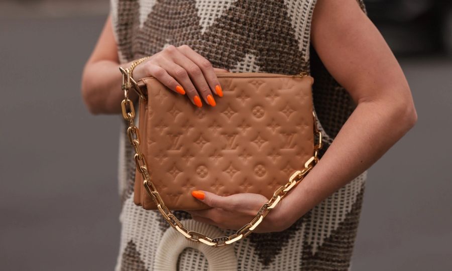 orange nails