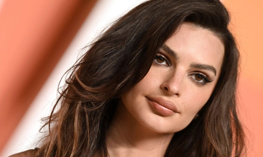 Emily Ratajkowski Documents Shag Haircut Gone Wrong