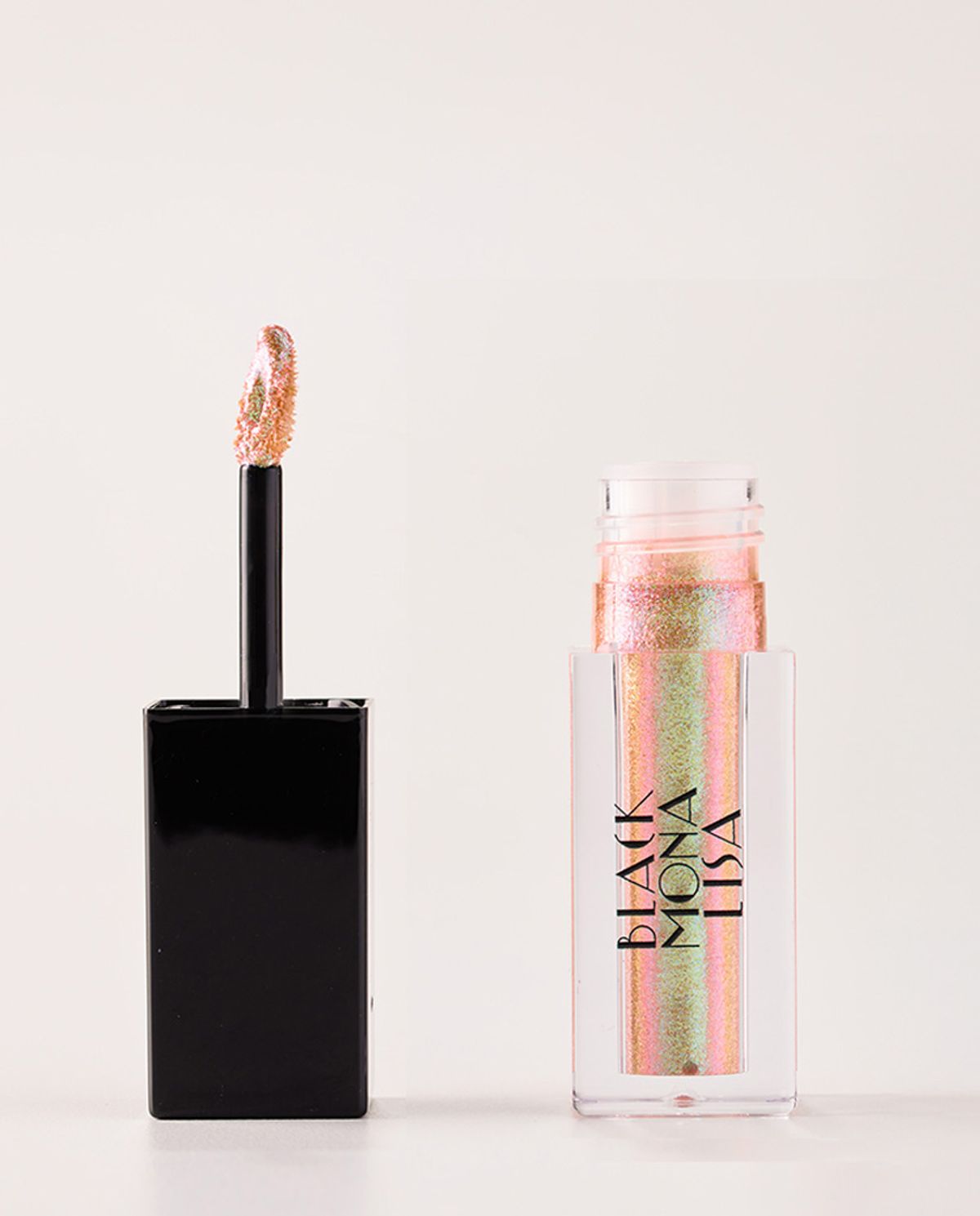 Black Mona Lisa Beauty Liquid Shimmer in Gatsby