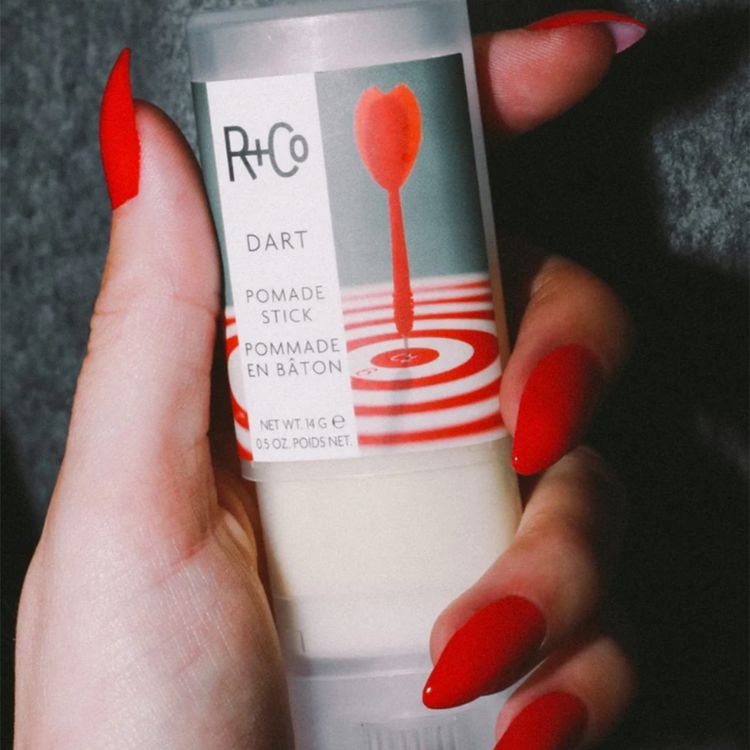 r-co-dart-pomade