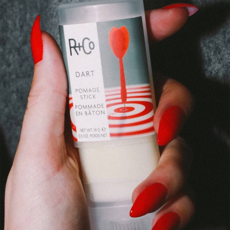 r-co-dart-pomade