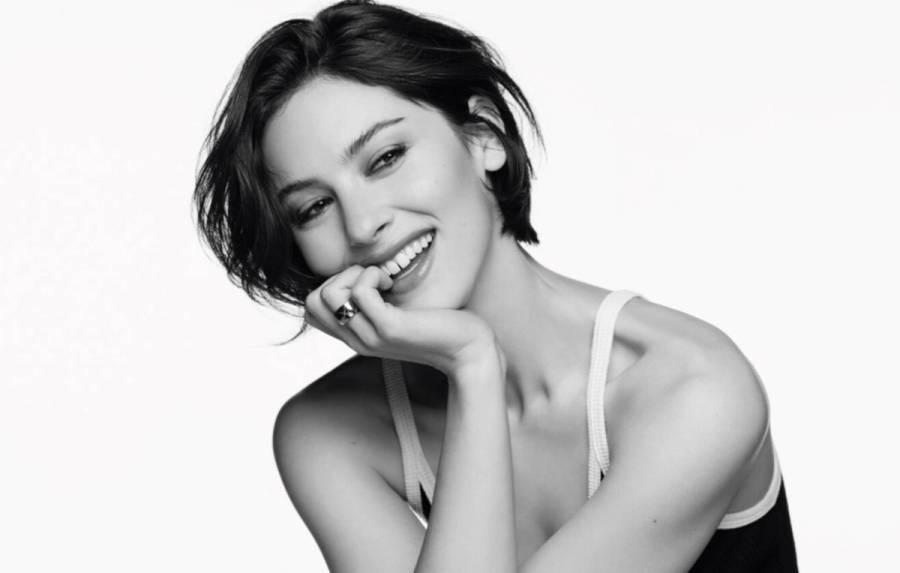 Gracie Abrams, the new face of Chanel's Coco Mademoiselle Crush Absolu fragrance