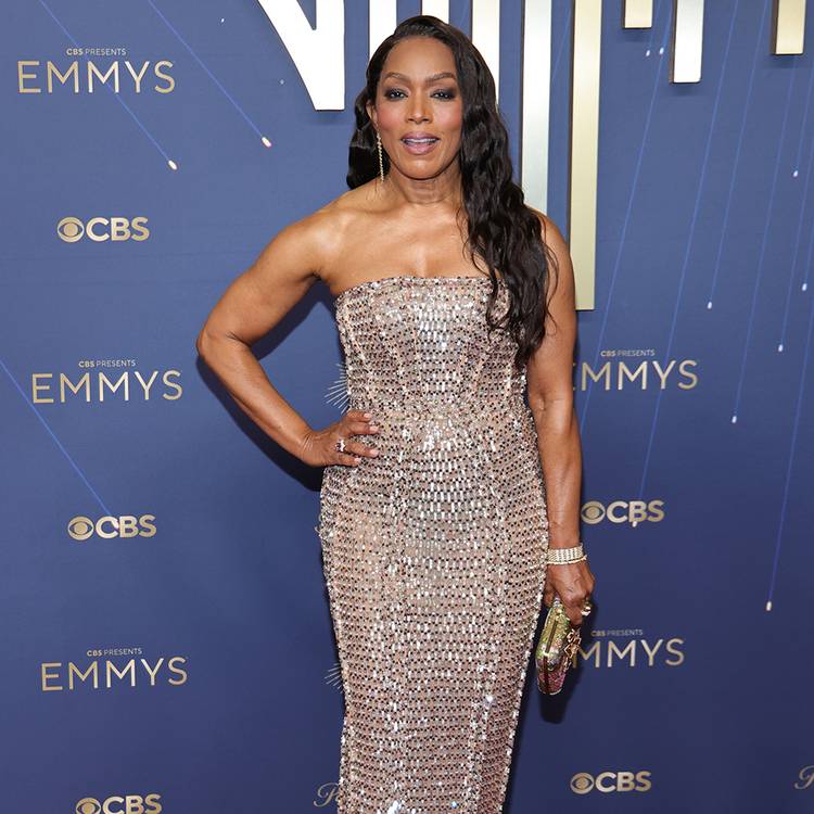 Angela Bassett, 67
