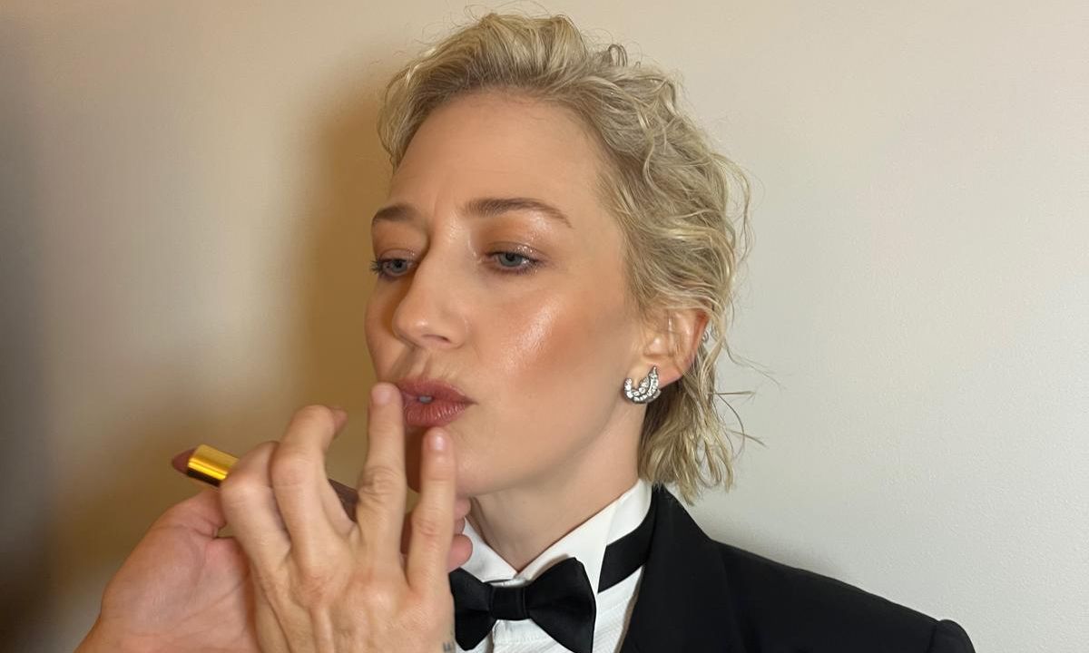 Carrie Coon getting makeup done