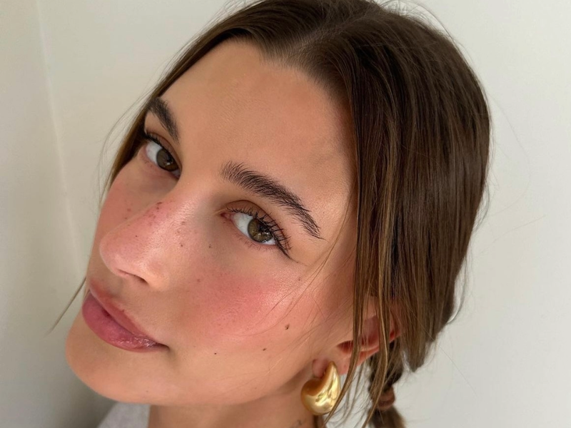 Hailey Bieber Loves This $5 Lip Liner